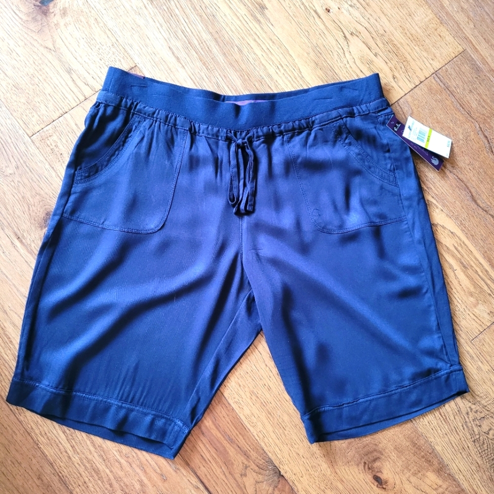 Gloria Vanderbilt Navy 10inch Polyester Shorts Size 14